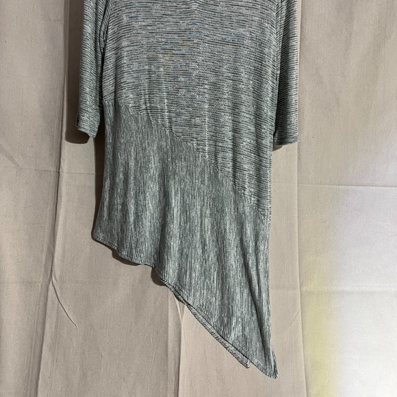 Sympli Sweater - Picture 2 of 5